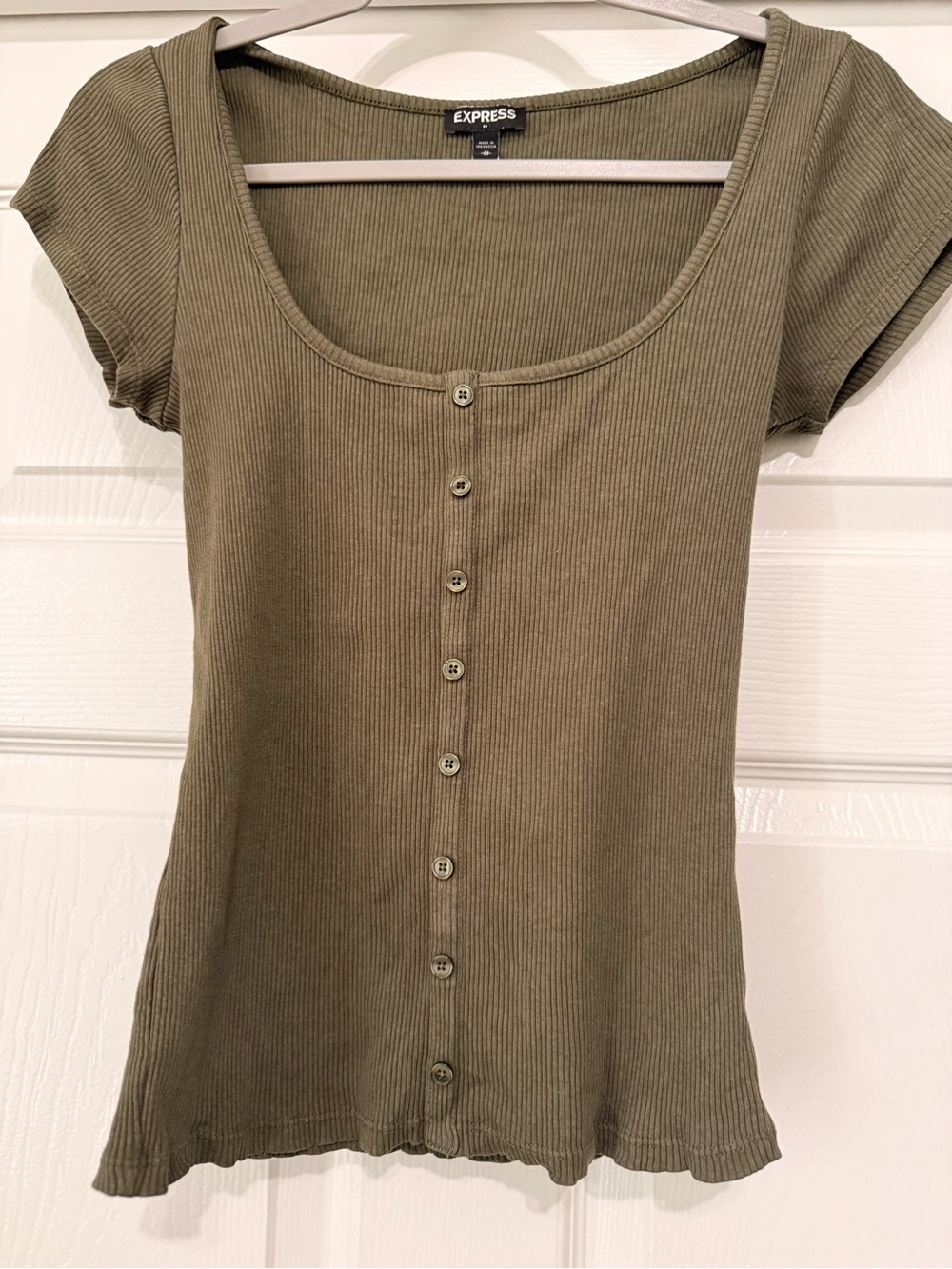 Express Olive Green Ribbed Scoop-Neck Button-Front Tee